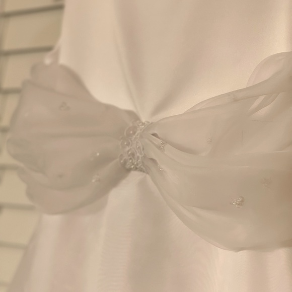 SOLD 🕊1st Communion/ Flower Girl Dress - Picture 3 of 3